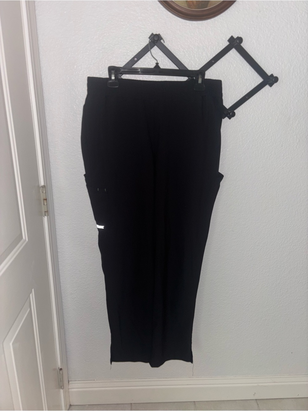 Grey’s Anatomy Evolve Stretch Black Scrub Pants XLT Barco Tall Cargo - Picture 2 of 4